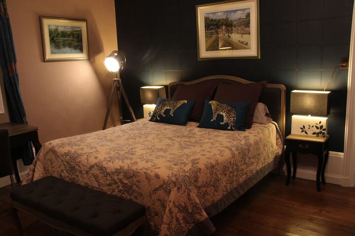 Room 19 of 193