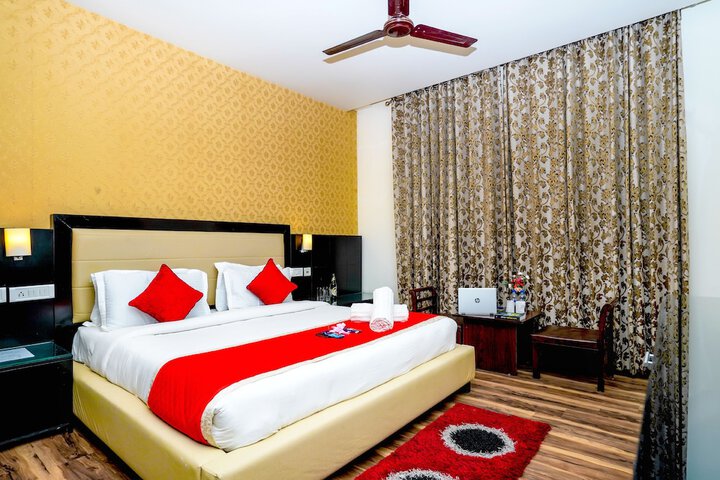 Room 16 of 35