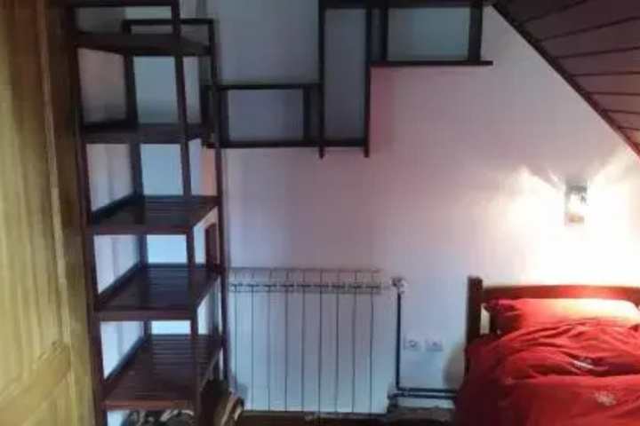 Room 11 of 12