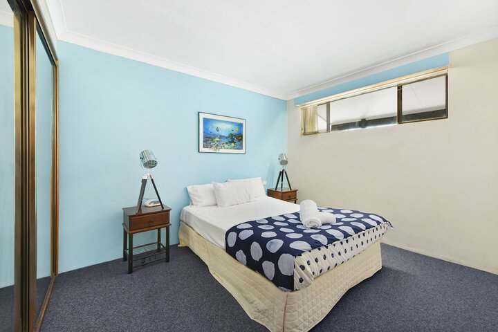 Room 14 of 156