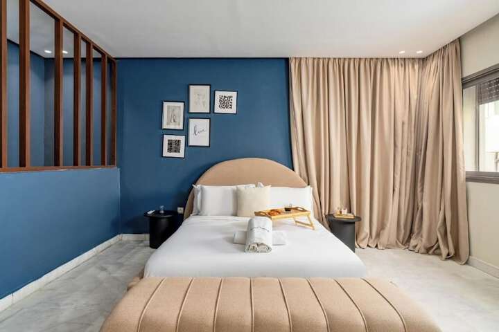 Room 10 of 81