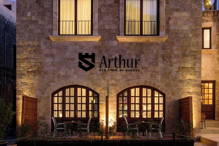 Arthur Suites in Rhodes