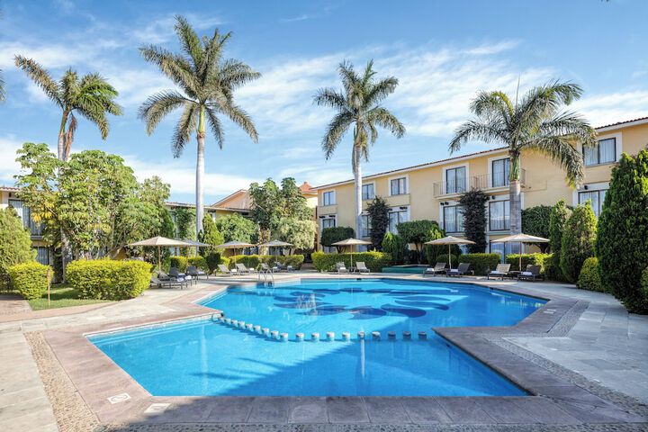 Pool Hotel