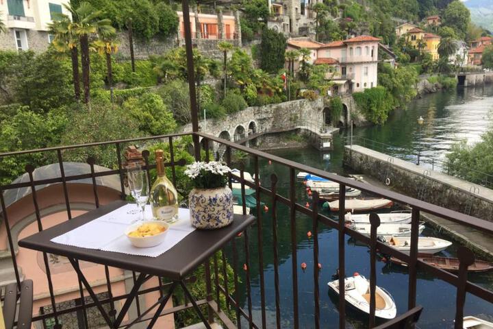Al vecchio porto casa a Cannero