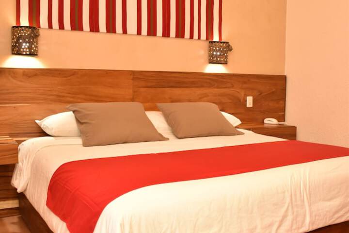 Room 5 of 94