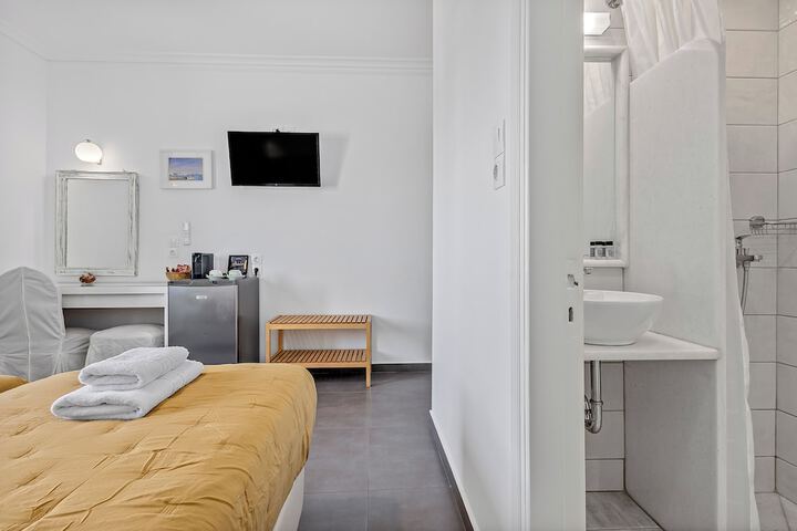 Room 40 of 122