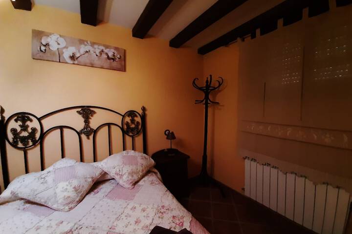 Room 11 of 48