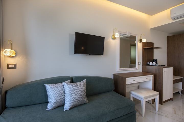 Room 10 of 156