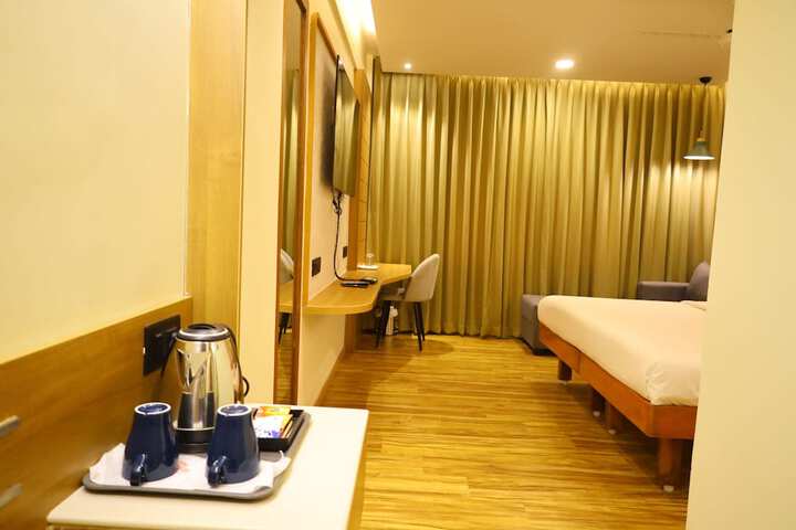 Room 15 of 84