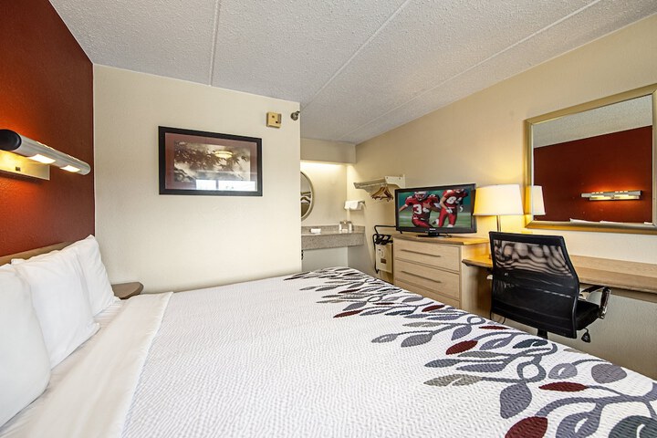 Standard | King Bed (8 of 20)