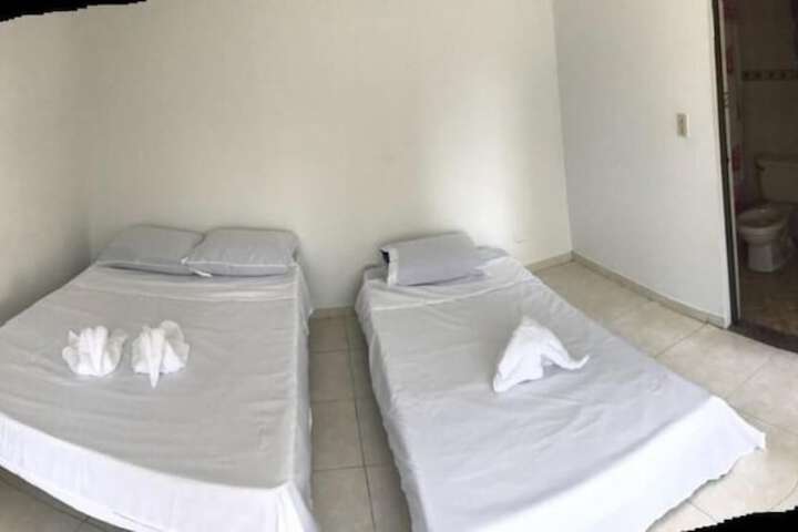 Room 10 of 40