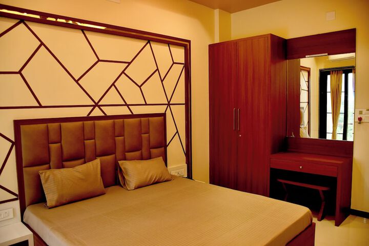 Room 3 of 11