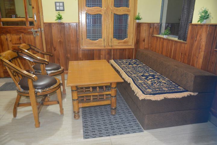 Room 12 of 43