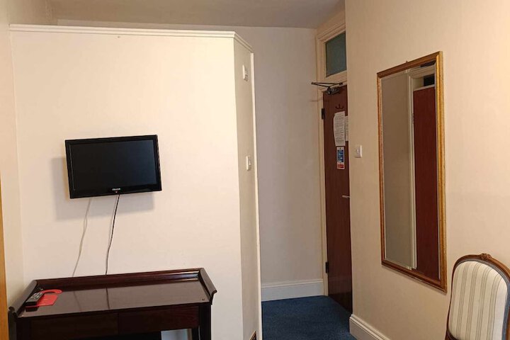 Room 179 of 283