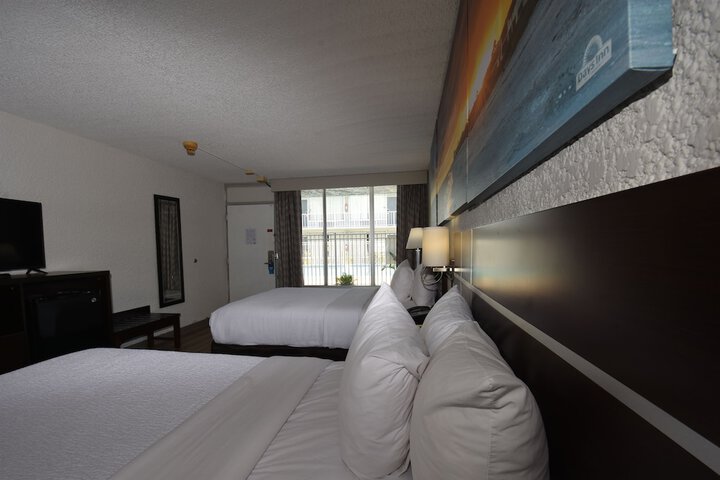 2 Double Beds (3 of 30)