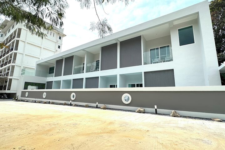 Hotel 70 of 75