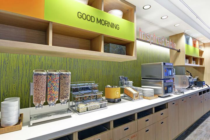 Breakfast area