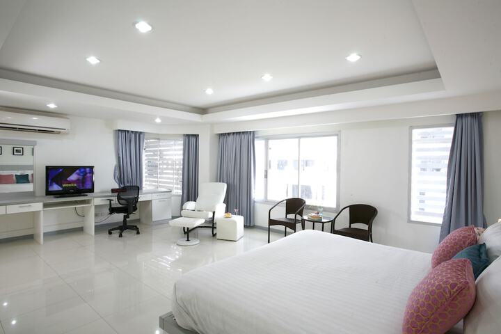 Room 3 of 11
