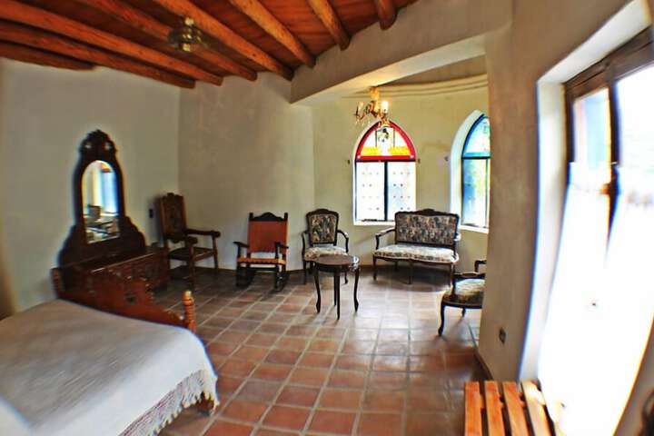 Room 8 of 21