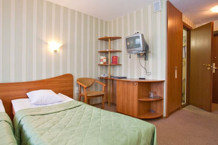 Room 3 of 24