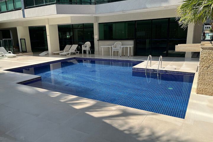 Pool 128 of 487