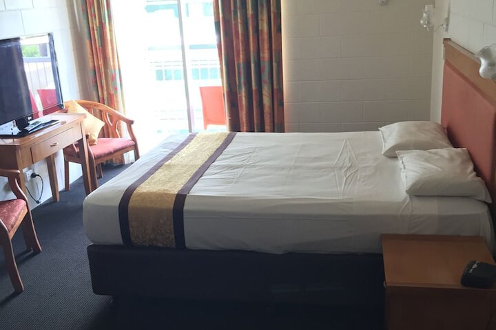Room 4 of 22