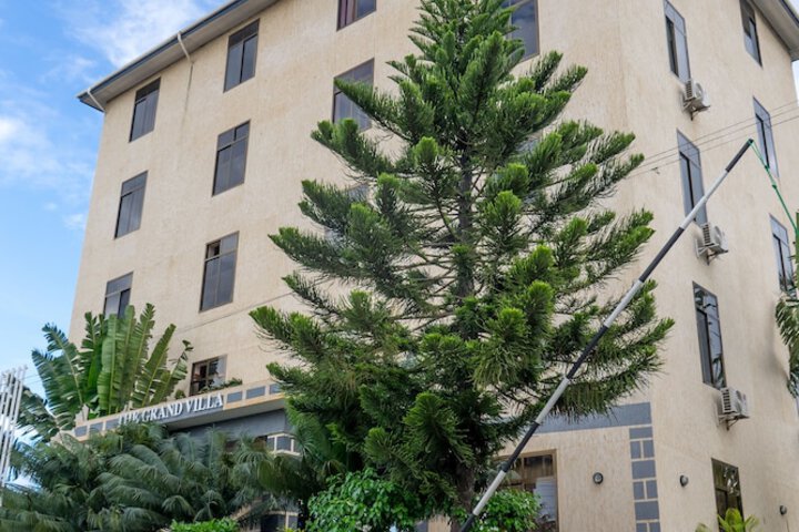 The Grand Villa Hotel