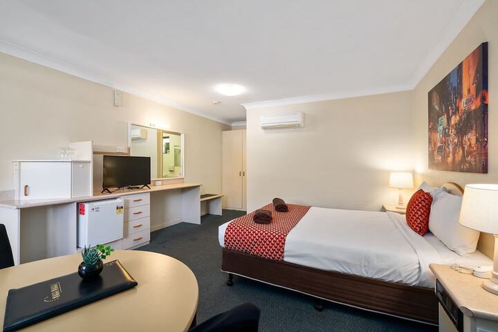 Room 8 of 35