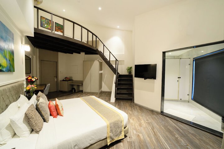 Room 25 of 68