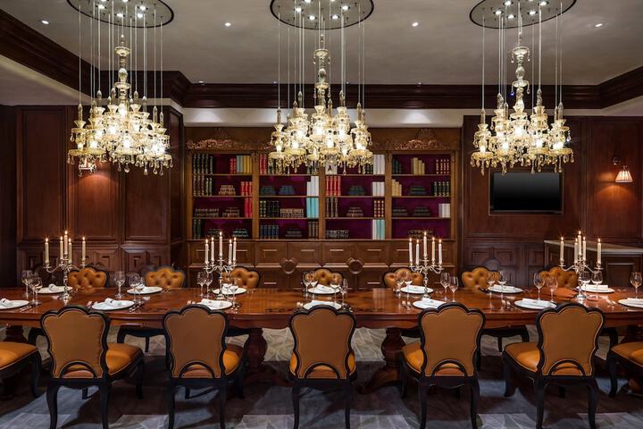 Dining 95 of 126