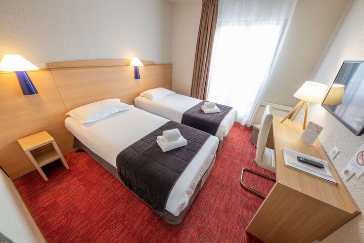 Room 34 of 93