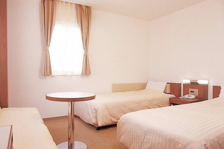 Room 14 of 40