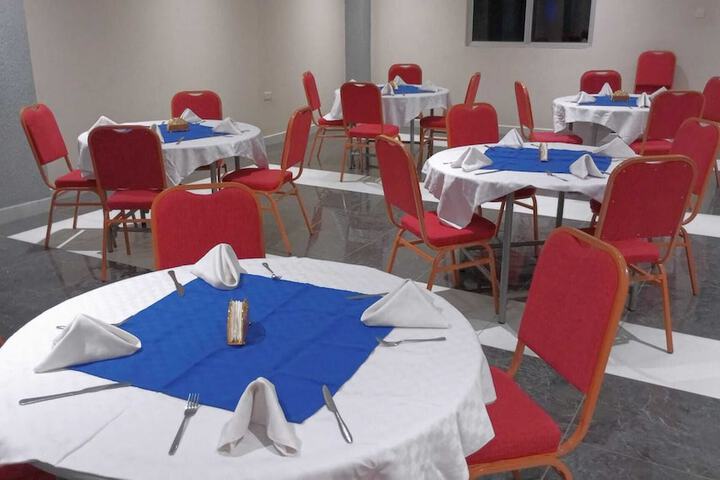 Dining 68 of 112