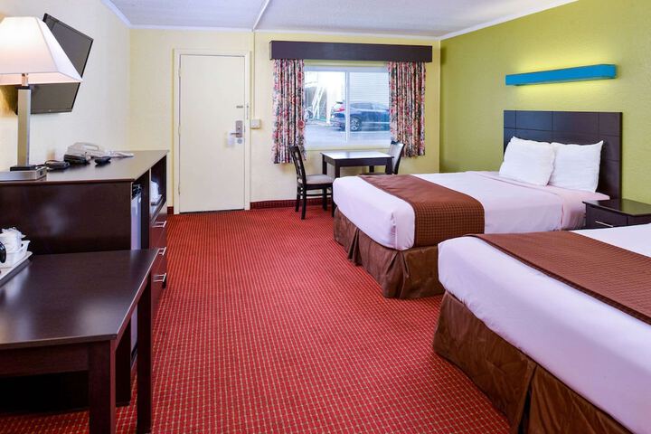 Room 50 of 101