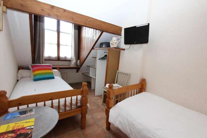 Room 27 of 54