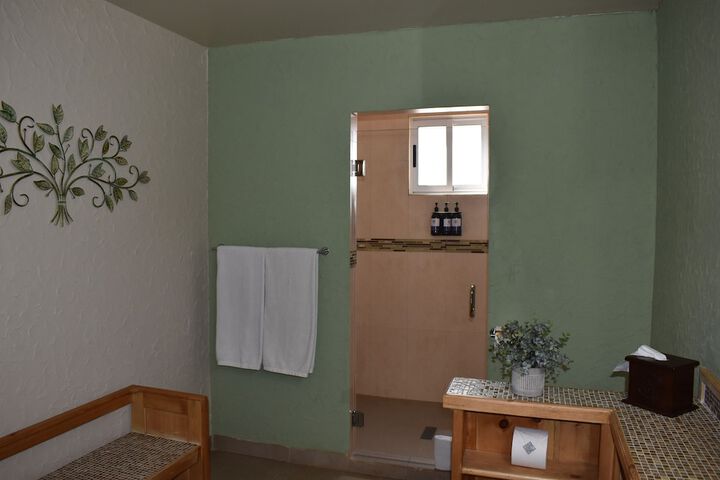 Room 117 of 146