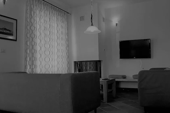 Room 13 of 23