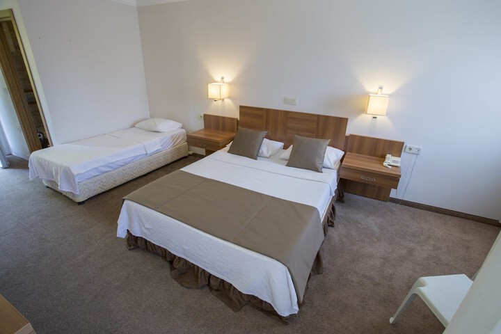 Room 10 of 97
