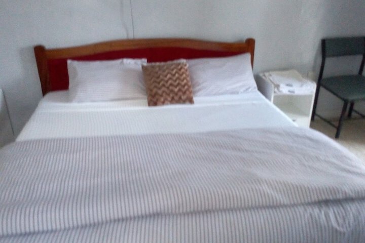 Room 5 of 19
