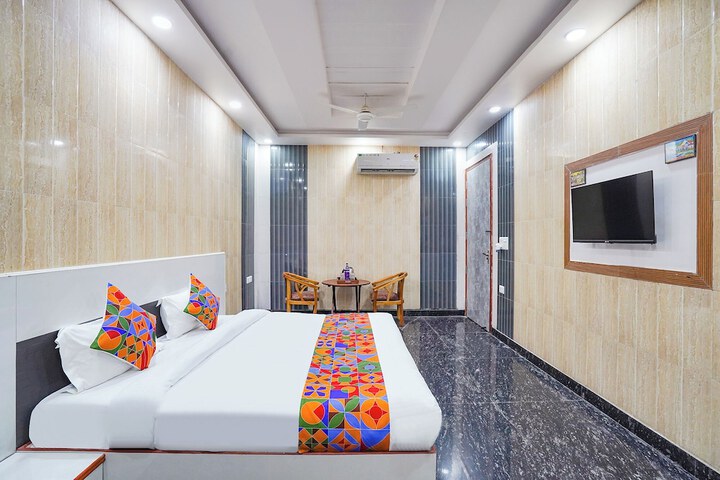 Room 15 of 29