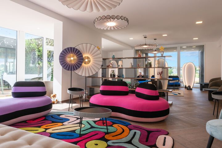 Guest Lobby