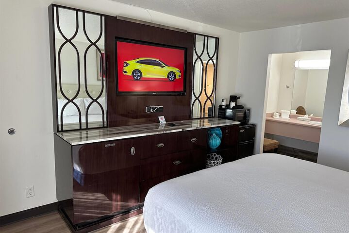 Room 15 of 35