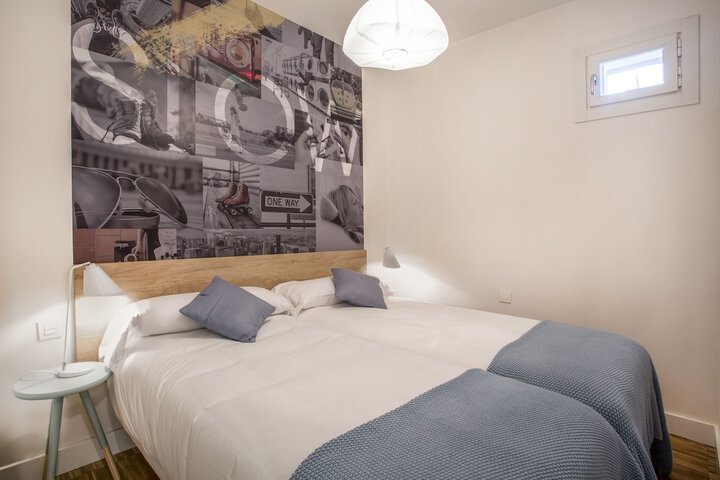 Room 9 of 105