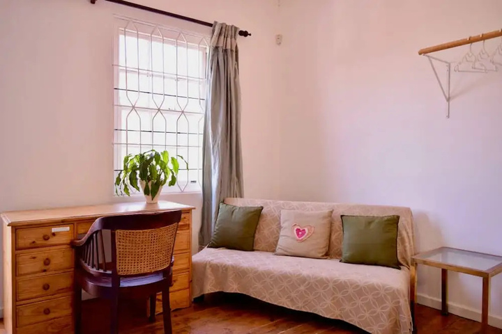 Room 2 of 18