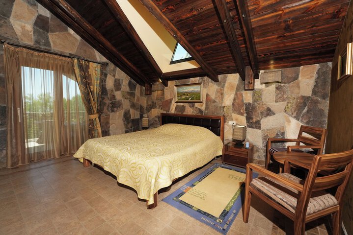 Room 15 of 30