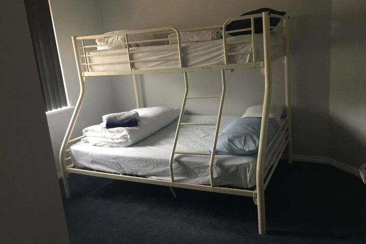 Room 22 of 93
