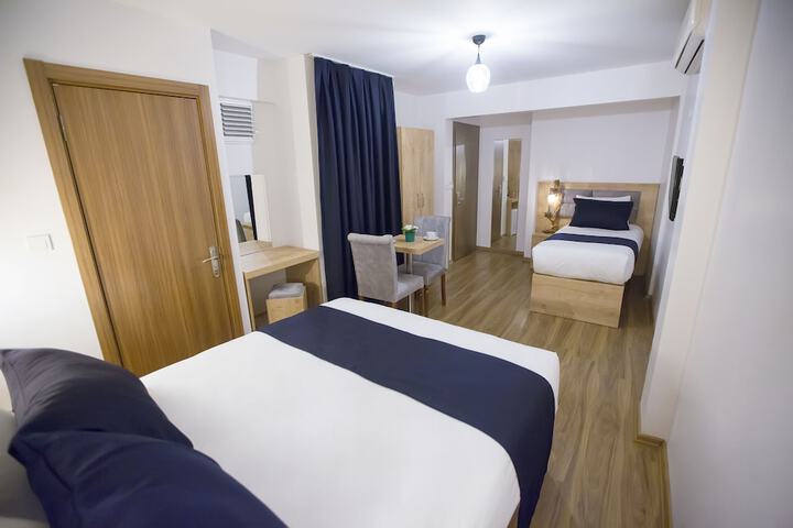 Room 40 of 85