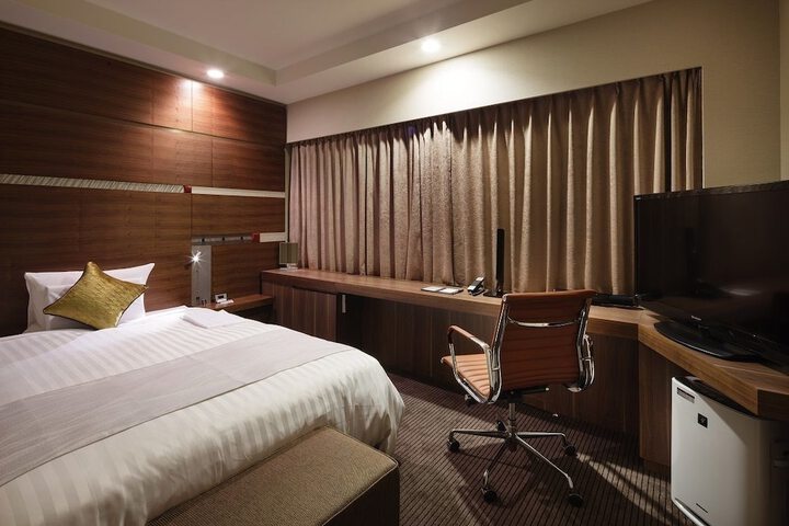 Room 17 of 52