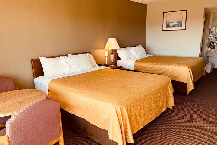 Room 4 of 10