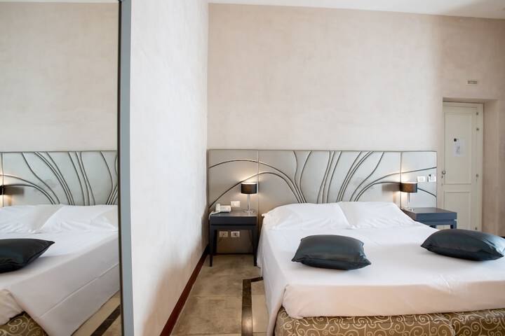 Room 42 of 116